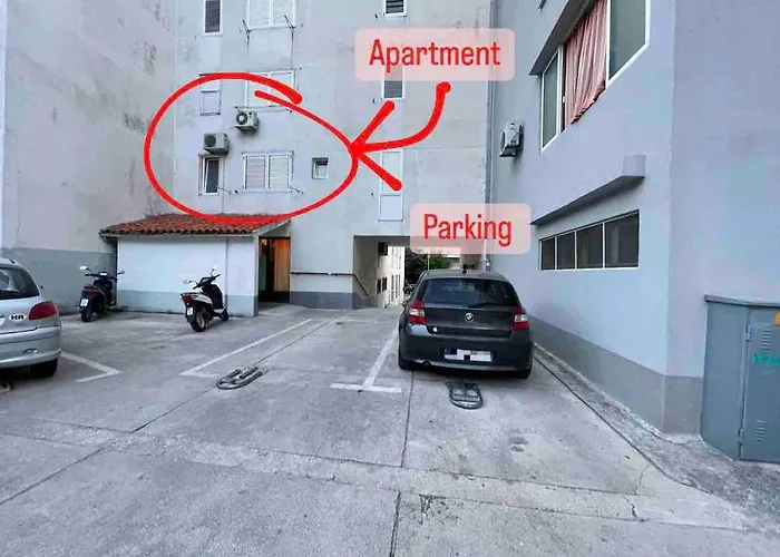 Nino Makarska-besplatan Parking Makarska