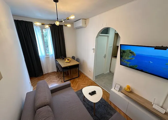 Apartman Nino Makarska-besplatan Parking Makarska