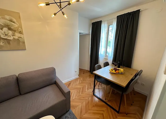 Nino Makarska-besplatan Parking Apartmán *